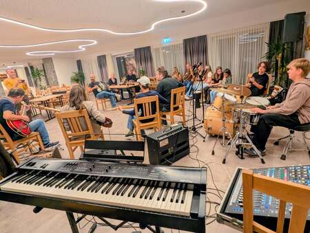 Delavnica Jazz Ravne doma in v tujini (2)